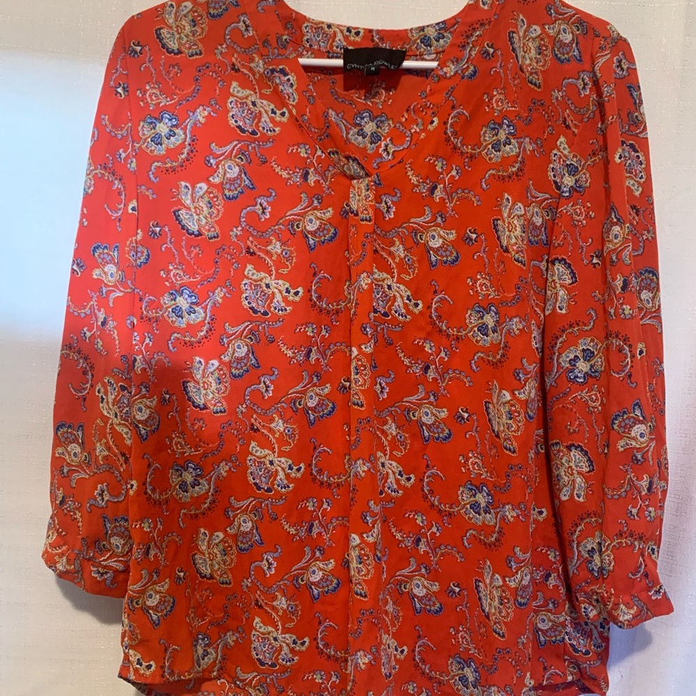Colorful Cynthia Rowley Tunic/ Blouse.Red.Slenderizing V-Neck.Floral. 4-Season!